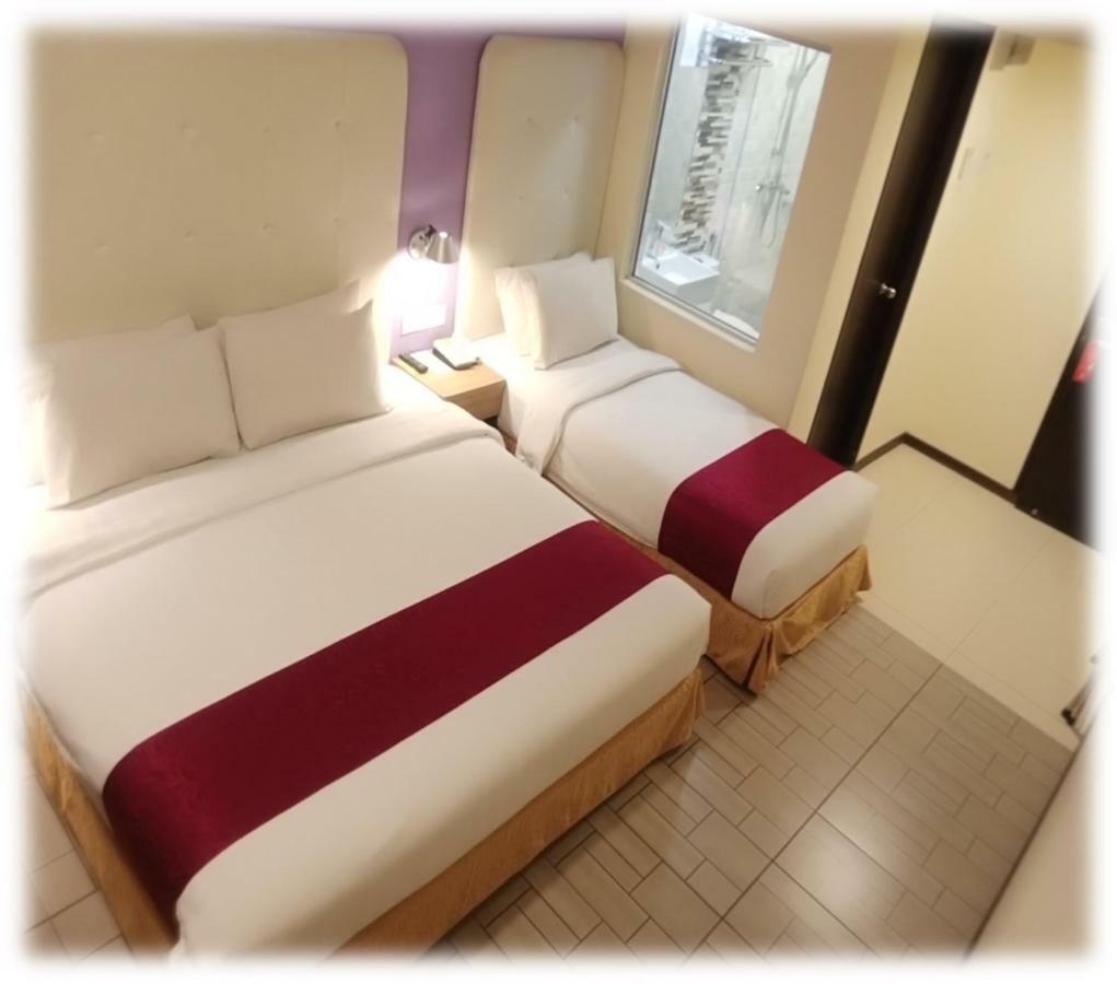 Lumut Suites Buitenkant foto