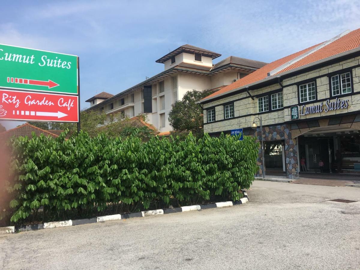 Lumut Suites Buitenkant foto