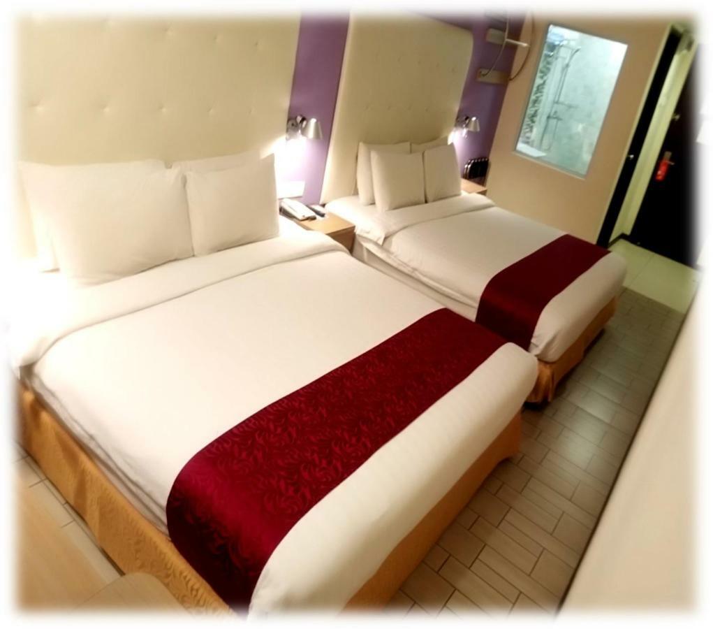 Lumut Suites Buitenkant foto