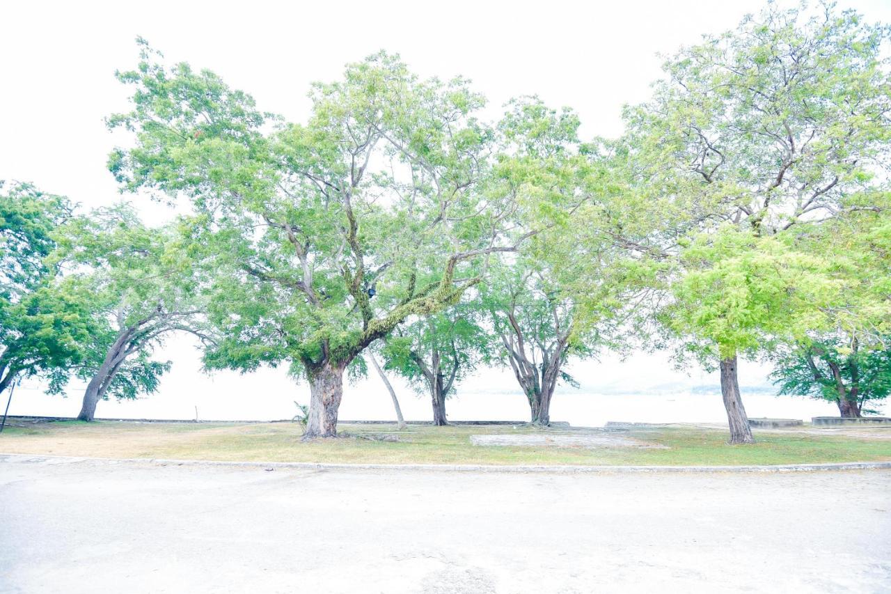 Lumut Suites Buitenkant foto