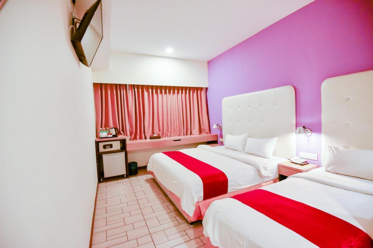 Lumut Suites Buitenkant foto