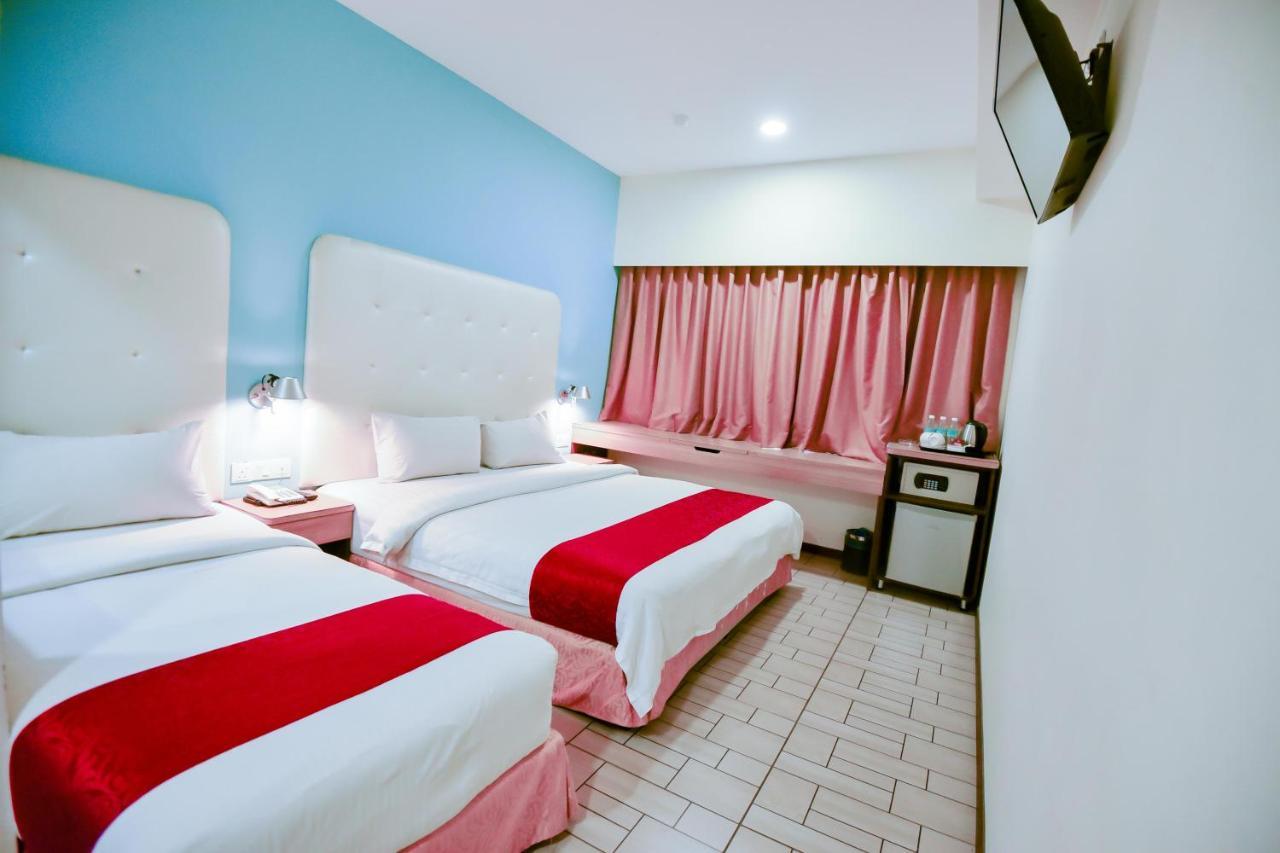 Lumut Suites Buitenkant foto
