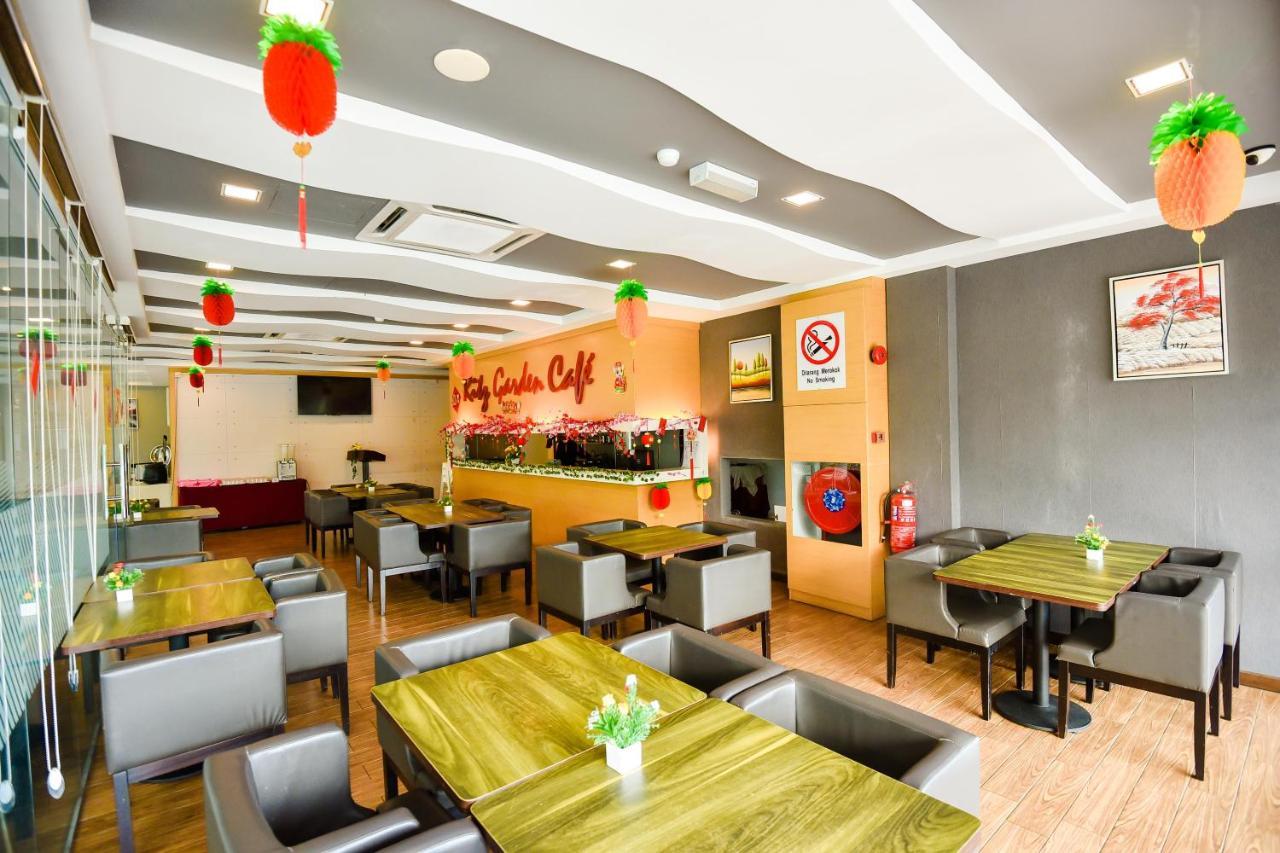 Lumut Suites Buitenkant foto